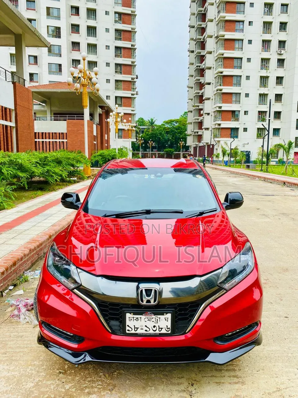 Honda Vezel 1.5 Hybrid 4WD 2016 Red
