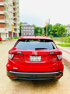 Honda Vezel 1.5 Hybrid 4WD 2016 Red