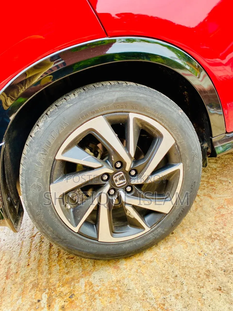 Honda Vezel 1.5 Hybrid 4WD 2016 Red