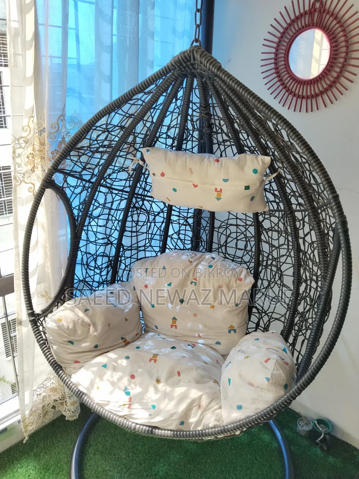 Bird nest swing for sale (Chinese stand)