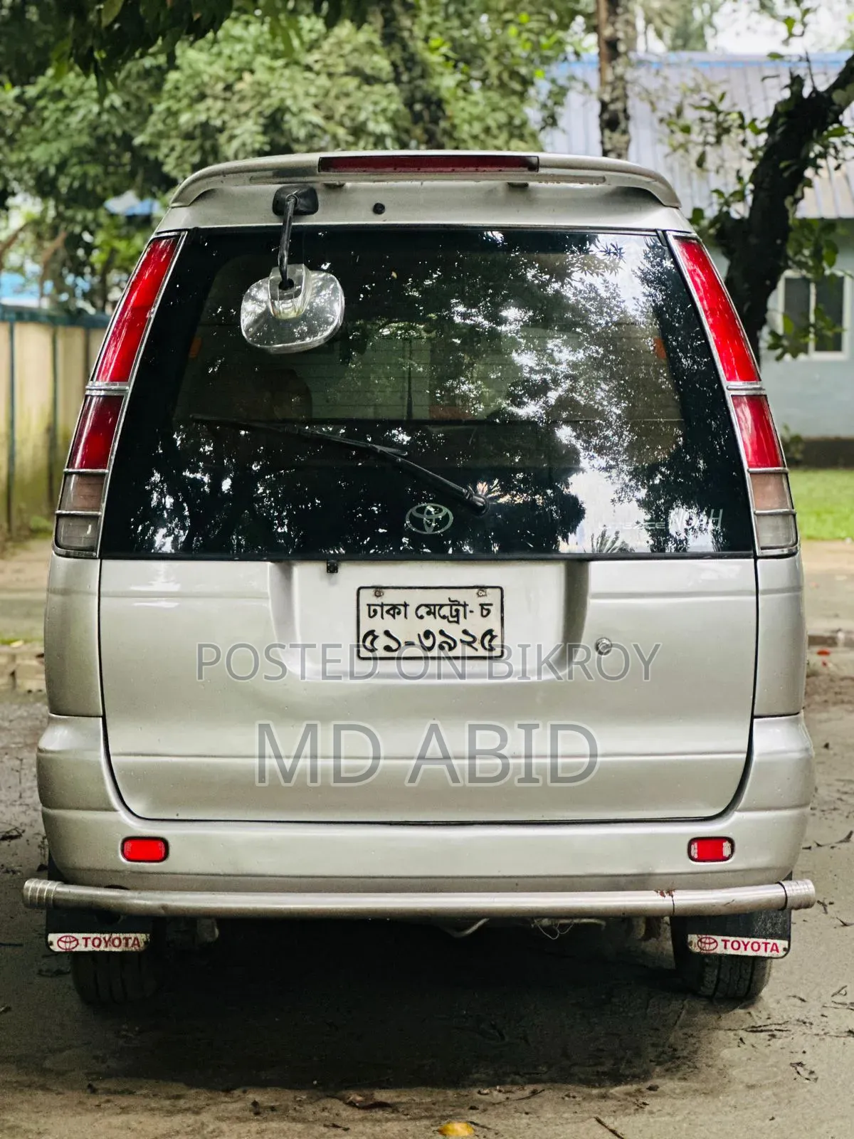 Toyota Noah 2.0 All-Wheel Drive (8 Seater) 2002 Silver