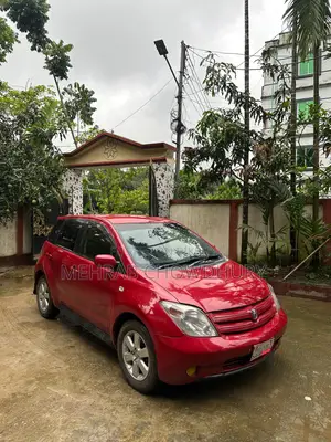 টয়োটা আইএসটি ২০০৪ রেড