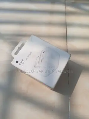 Apple 20W USB-C Power Adapter (3 Pin)