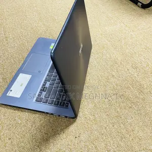Laptop Asus 3GB Intel SSD 256GB