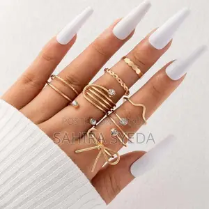 Gold Ring Set 8 Pieces
