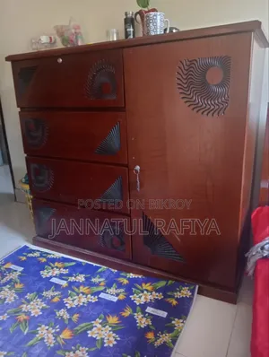 ব্যবহিত ঘরের ফানিচার