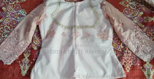 পোশাক : লেহেঙ্গা, পিচ রঙ, বডি:৪০