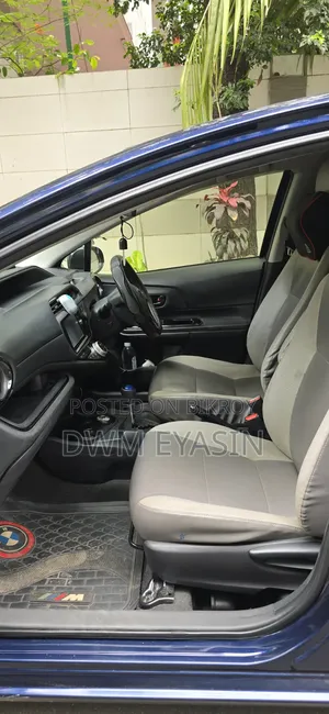 Toyota Aqua 2017 Blue