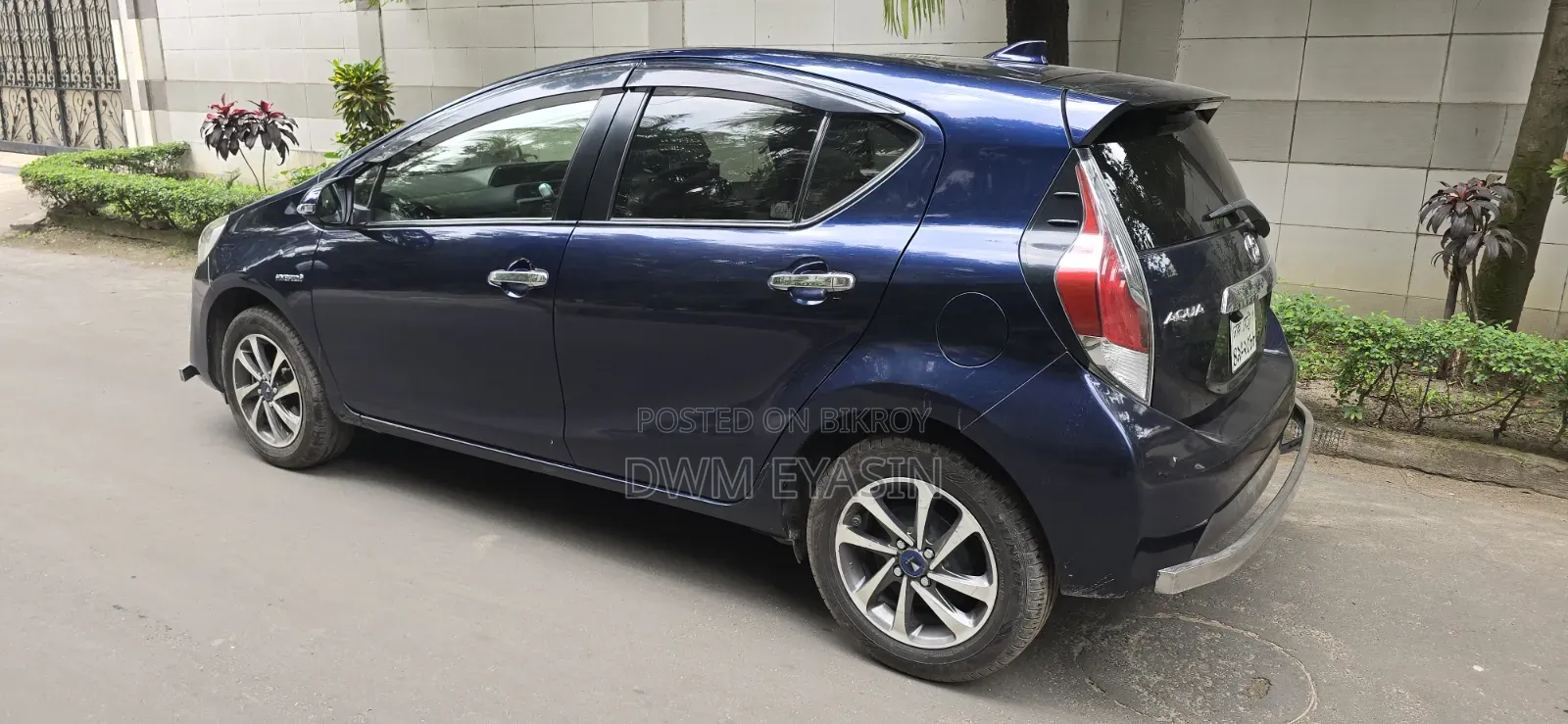 Toyota Aqua 2017 Blue