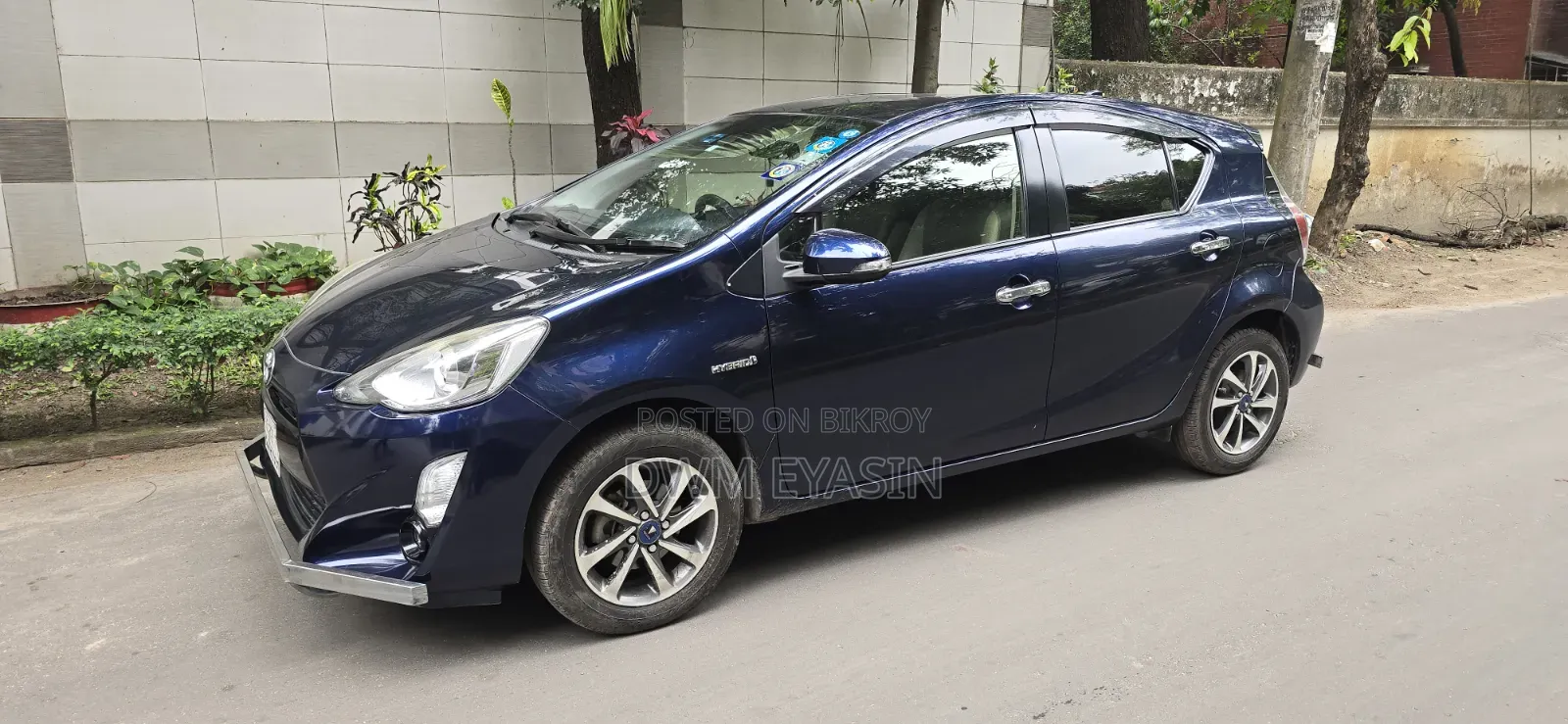 Toyota Aqua 2017 Blue