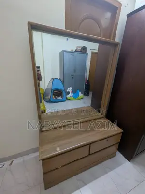 ড্রেসিং টেবিল (সেগুন কাঠের)