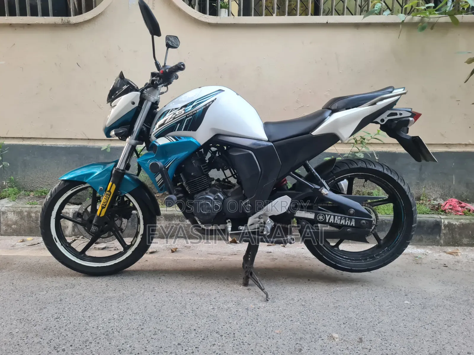 ইয়ামাহা এফজেড ২০১৭ নীল