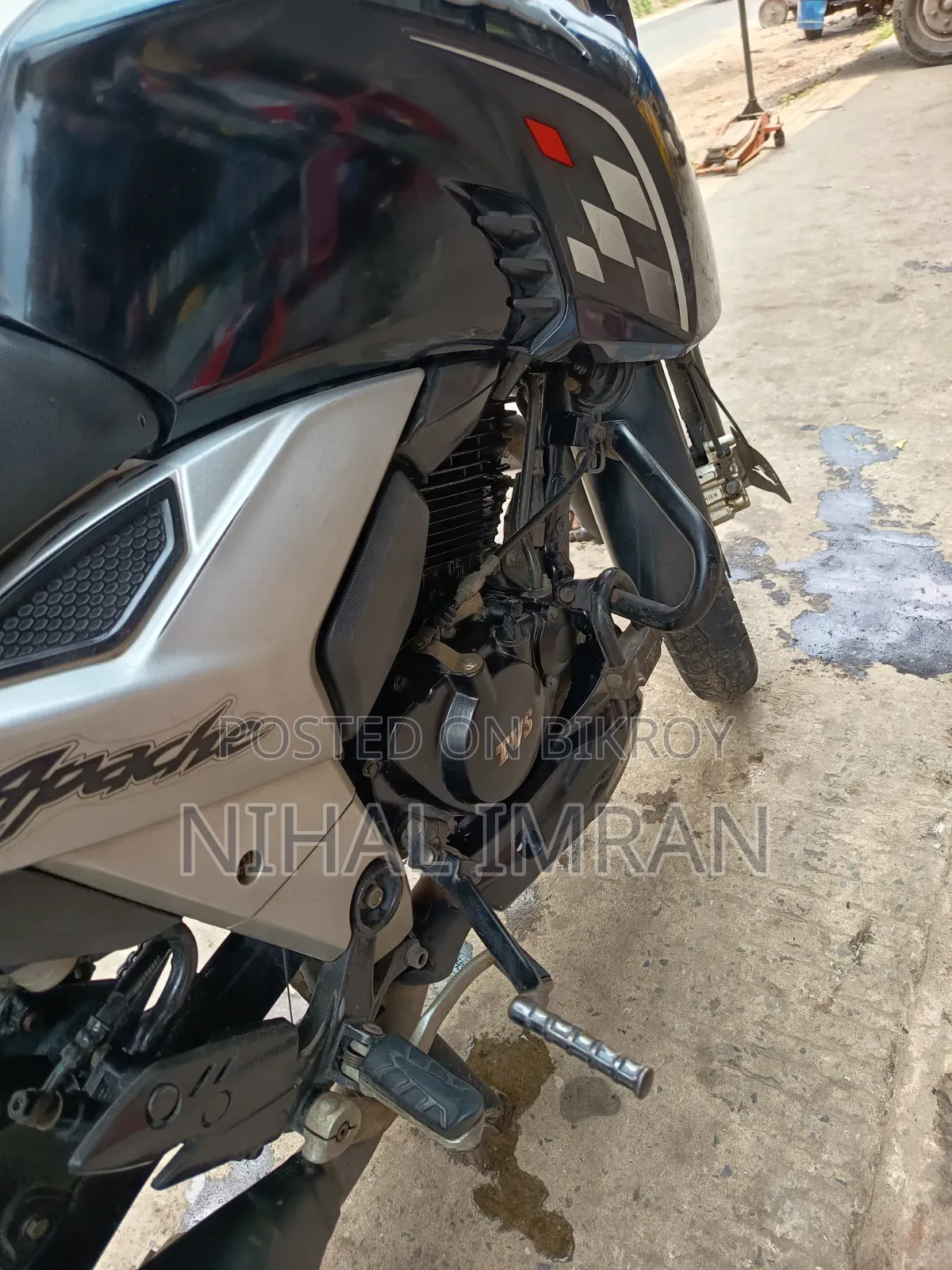 TVS Apache RTR 160 2v Refresh X-Connect 2021 Black