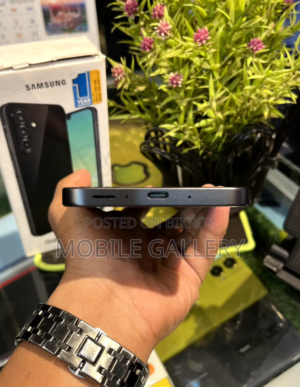 স্যামসাং গ্যালাক্সি এ২৬ ১২৮ জিবি কালো