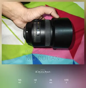 Nikon D5600 and Nikon 1.8 85mm Full Fresh