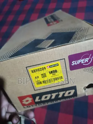 Lotto 40 Size Shoe