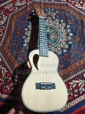 ২৪ ইঞ্চি ইউকুলেলে