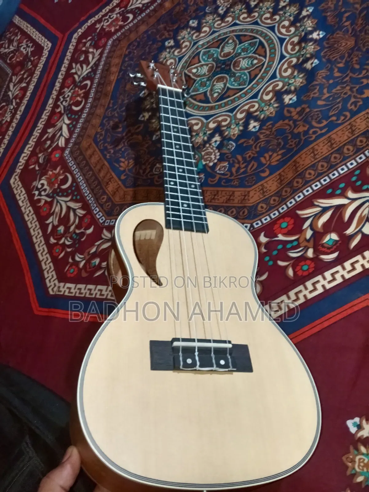 ২৪ ইঞ্চি ইউকুলেলে