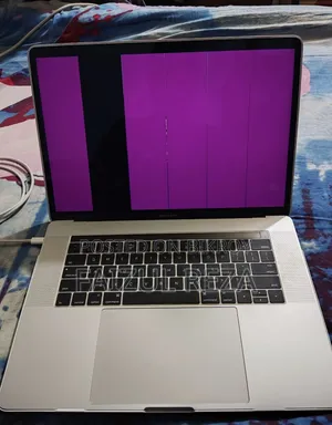 Laptop Apple MacBook Pro 2018 16GB Intel Core I7 SSD 512GB