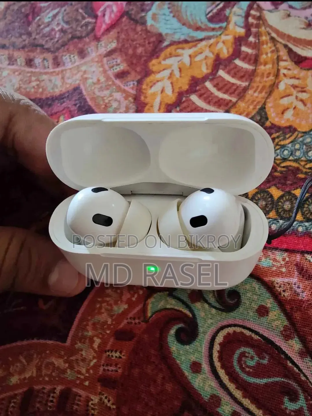 Apple AirPods 2nd Generation