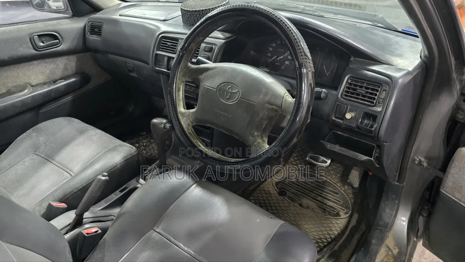 Toyota Corolla 1.3 Sedan 1996 Gray