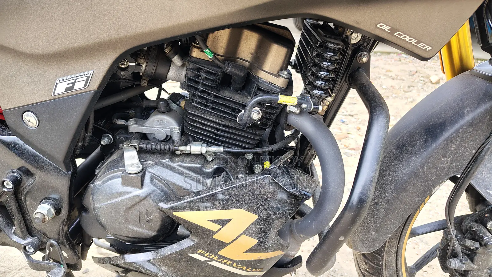 Hero Xtreme 160R 4V 2025 Brown