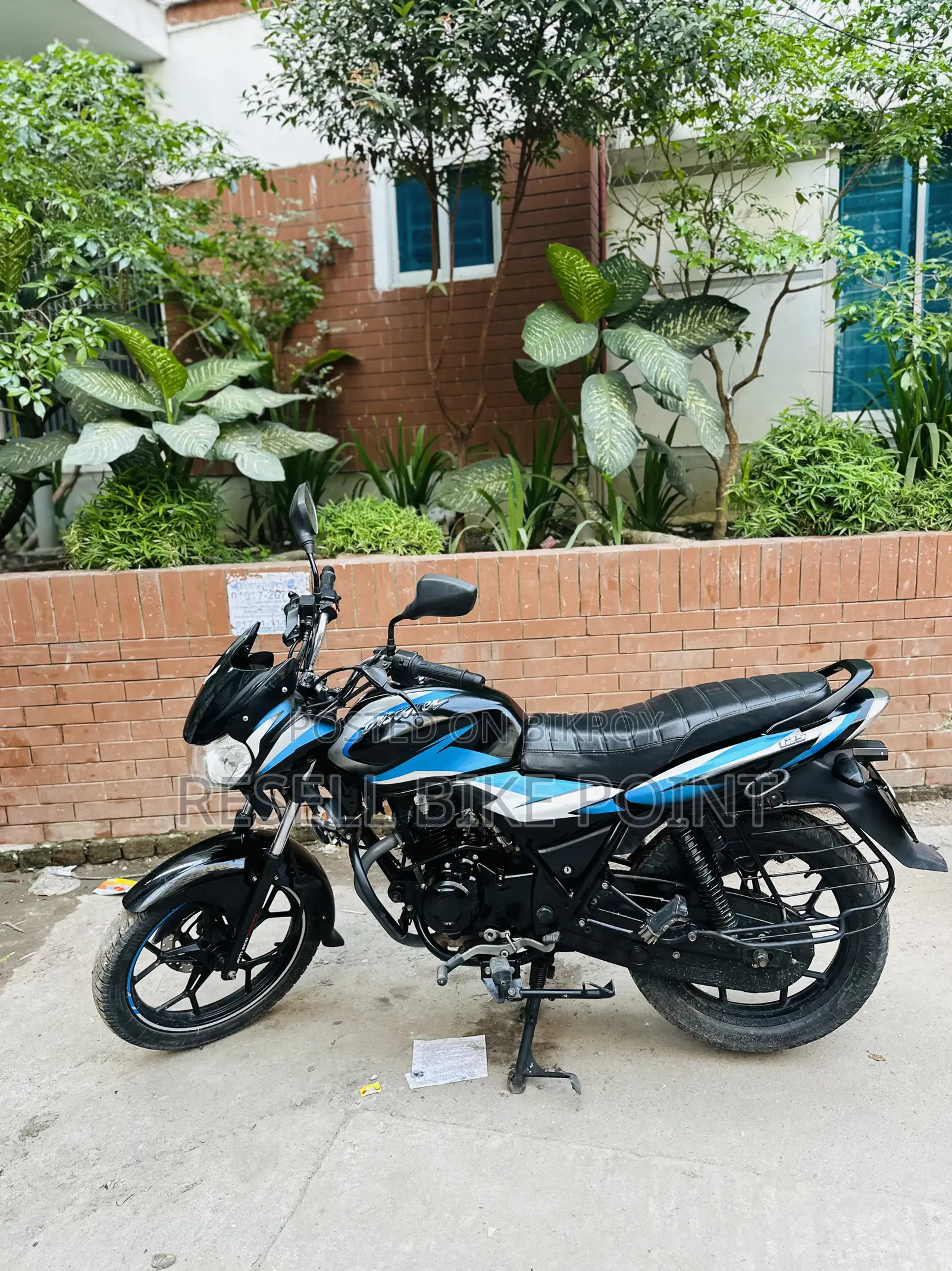 Bajaj Discover 125 2022 Black