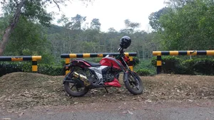 TVS Apache 160 4V 2020 Red