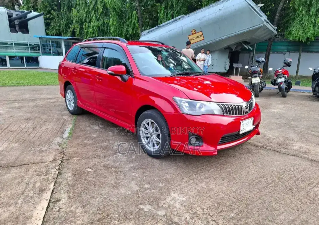 টয়োটা করোলা ফিল্ডার ১.৫ পেট্রোল ফ্রন্ট হুইল ড্রাইভ ২০১২ রেড