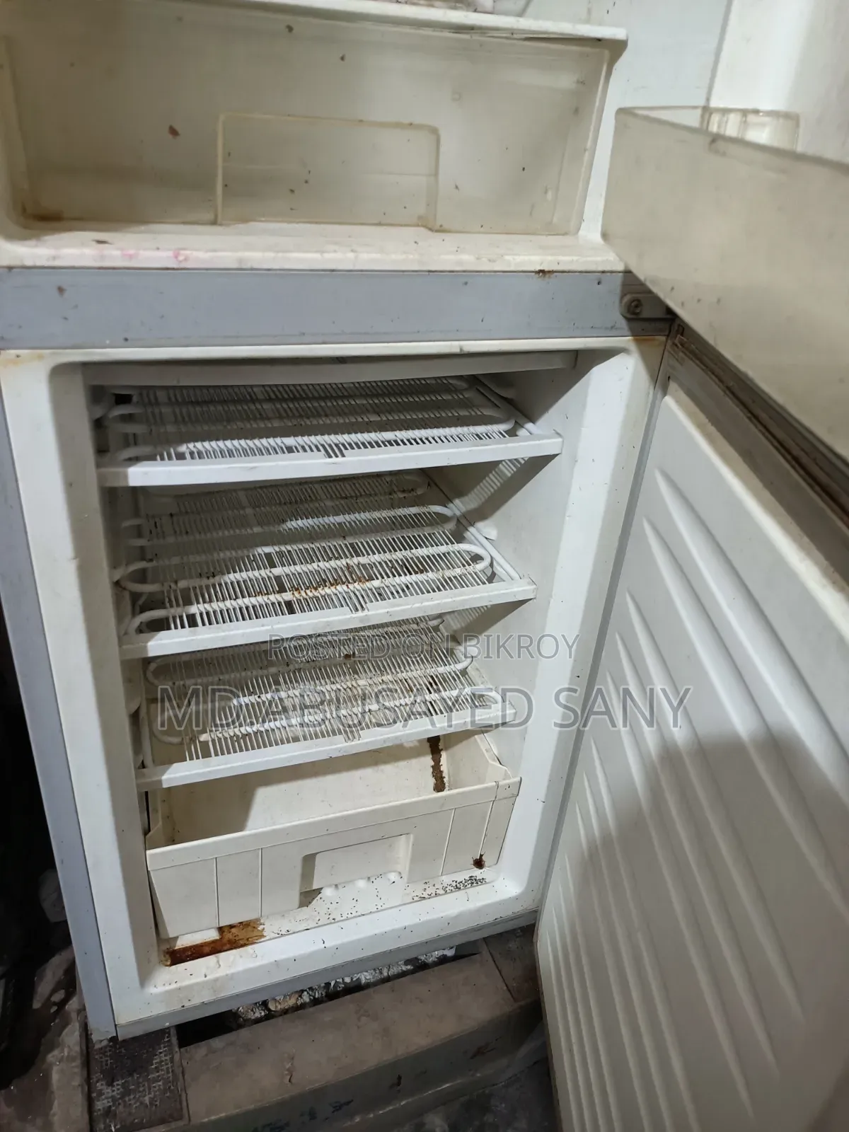 Meiling Stone Fridge (Damaged)