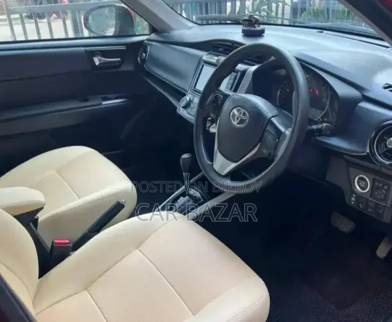 Toyota Corolla Fielder 1.5 Petrol Front-Wheel Drive 2018 Orange