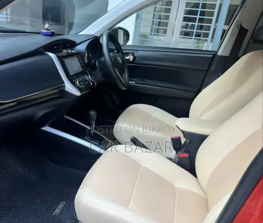 Toyota Corolla Fielder 1.5 Petrol Front-Wheel Drive 2018 Orange