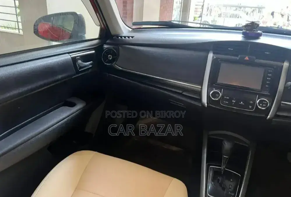 Toyota Corolla Fielder 1.5 Petrol Front-Wheel Drive 2018 Orange