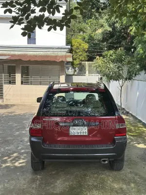 কিয়া স্পোর্টেজ ২.০ ফোর-হুইল ড্রাইভ ২০০৭ লাল
