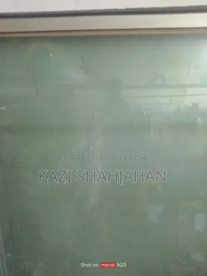 স্লাইডিং ডোর