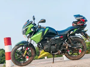 টিভিএস অ্যাপাচি আরটিআর ১৬০ ২ভি ২০১৪ গ্রিন