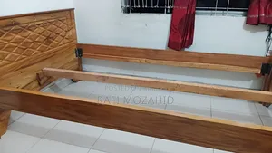 একদম নতুন খাট