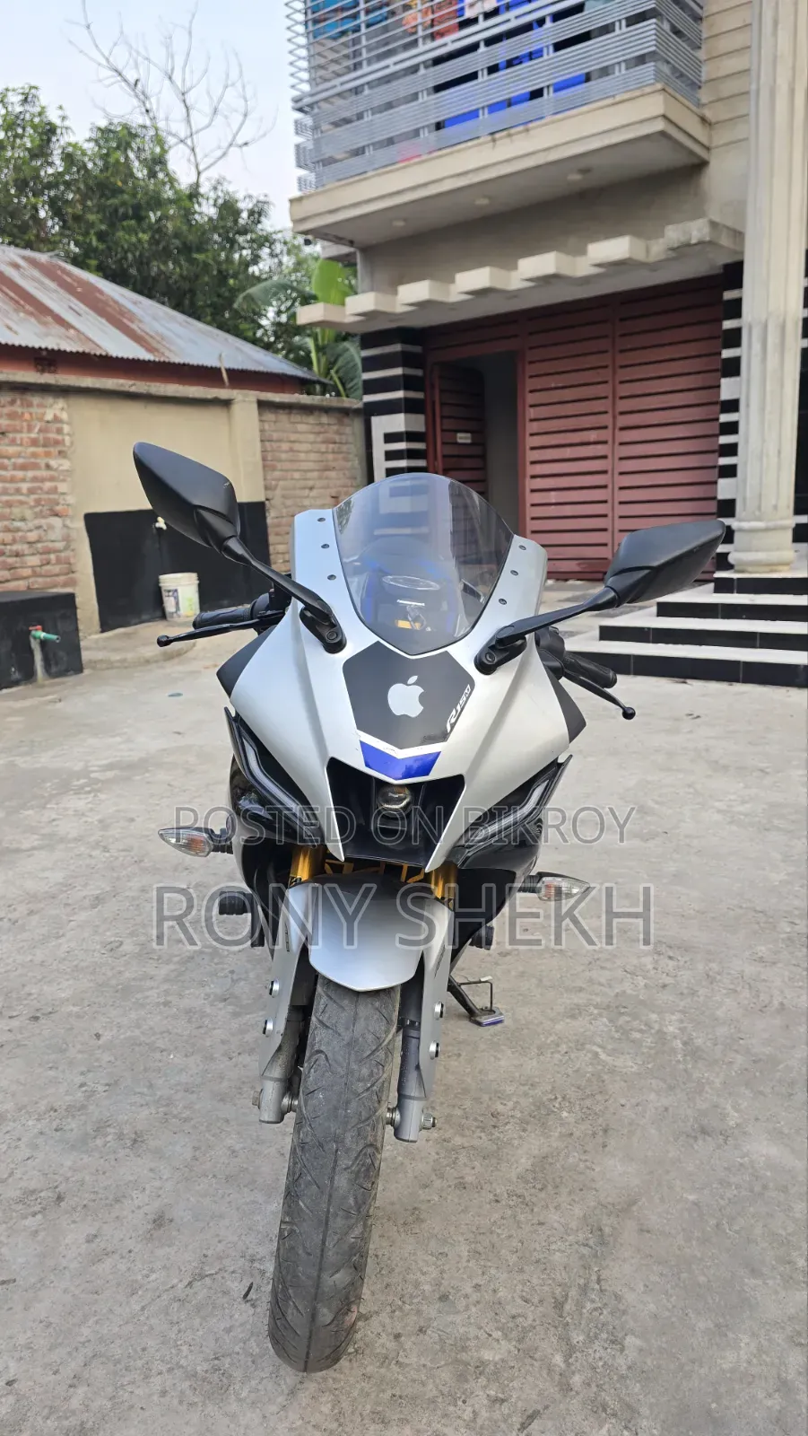 Yamaha R1 2023 Silver