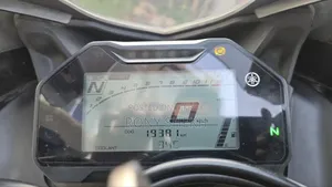 Yamaha R1 2023 Silver