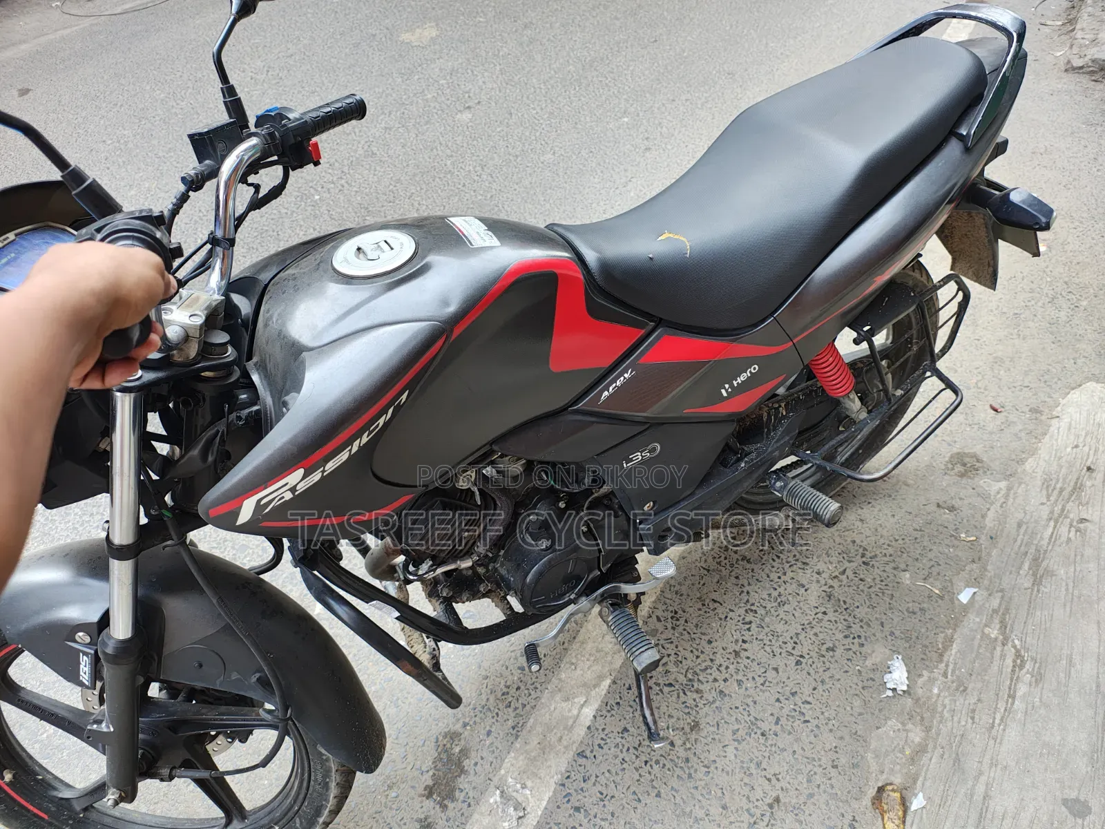 হিরো প্যাশন প্রো ২০২৩ ধূসর