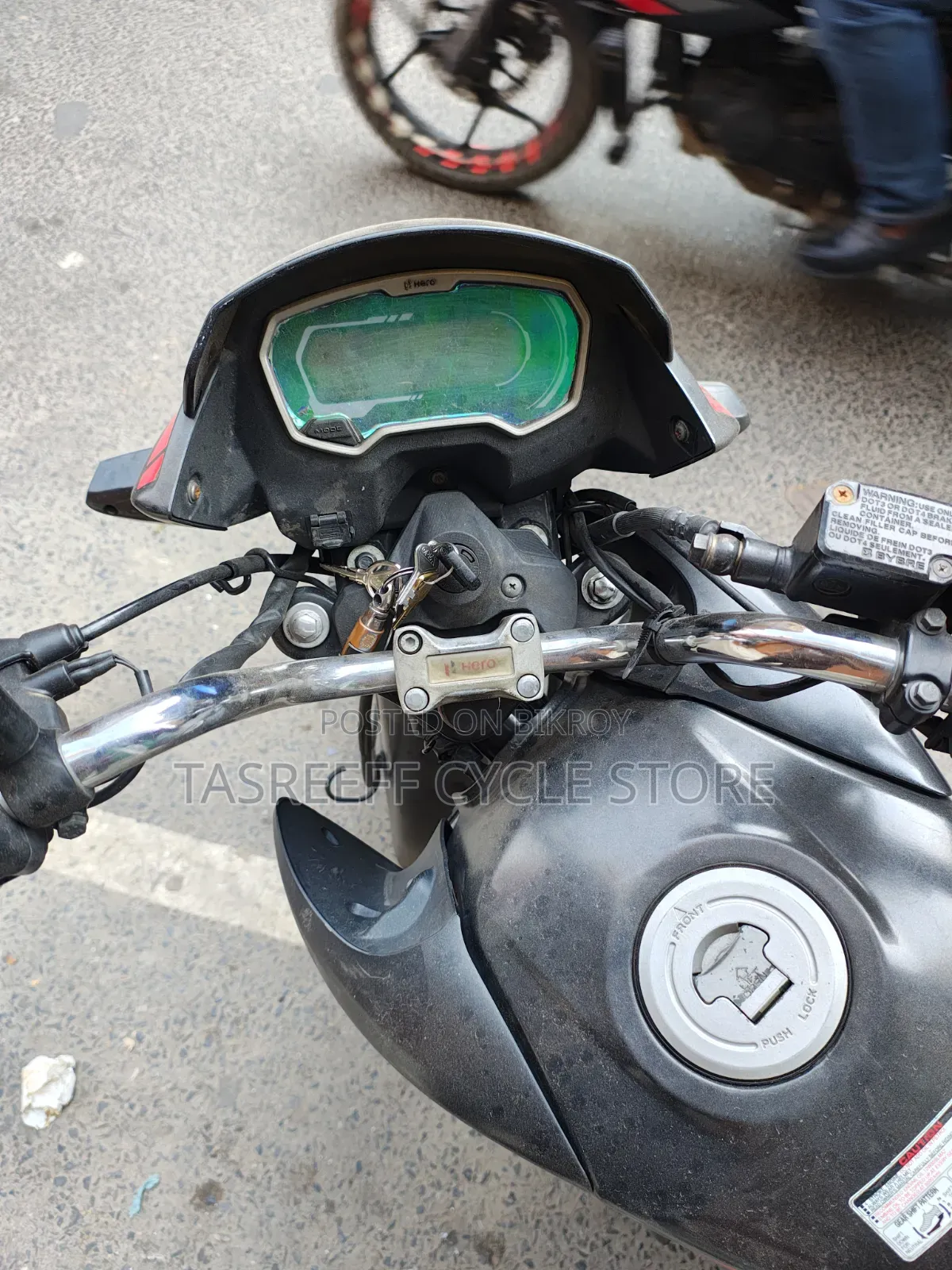 হিরো প্যাশন প্রো ২০২৩ ধূসর