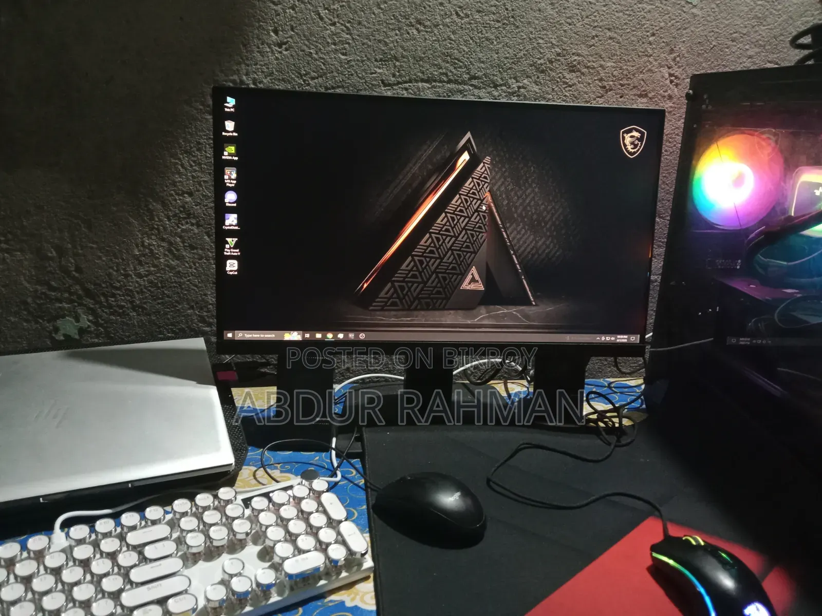 Desktop Computer MSI Model 16GB AMD Ryzen 7 SSD 256GB