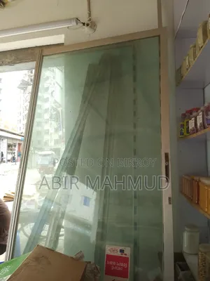 দোকানের বা অফিসের থাই গ্লাস