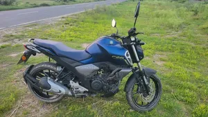 Yamaha 2022 Blue