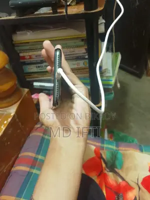অ্যাপল আইফোন এক্স ৬৪ জিবি ব্ল্যাক