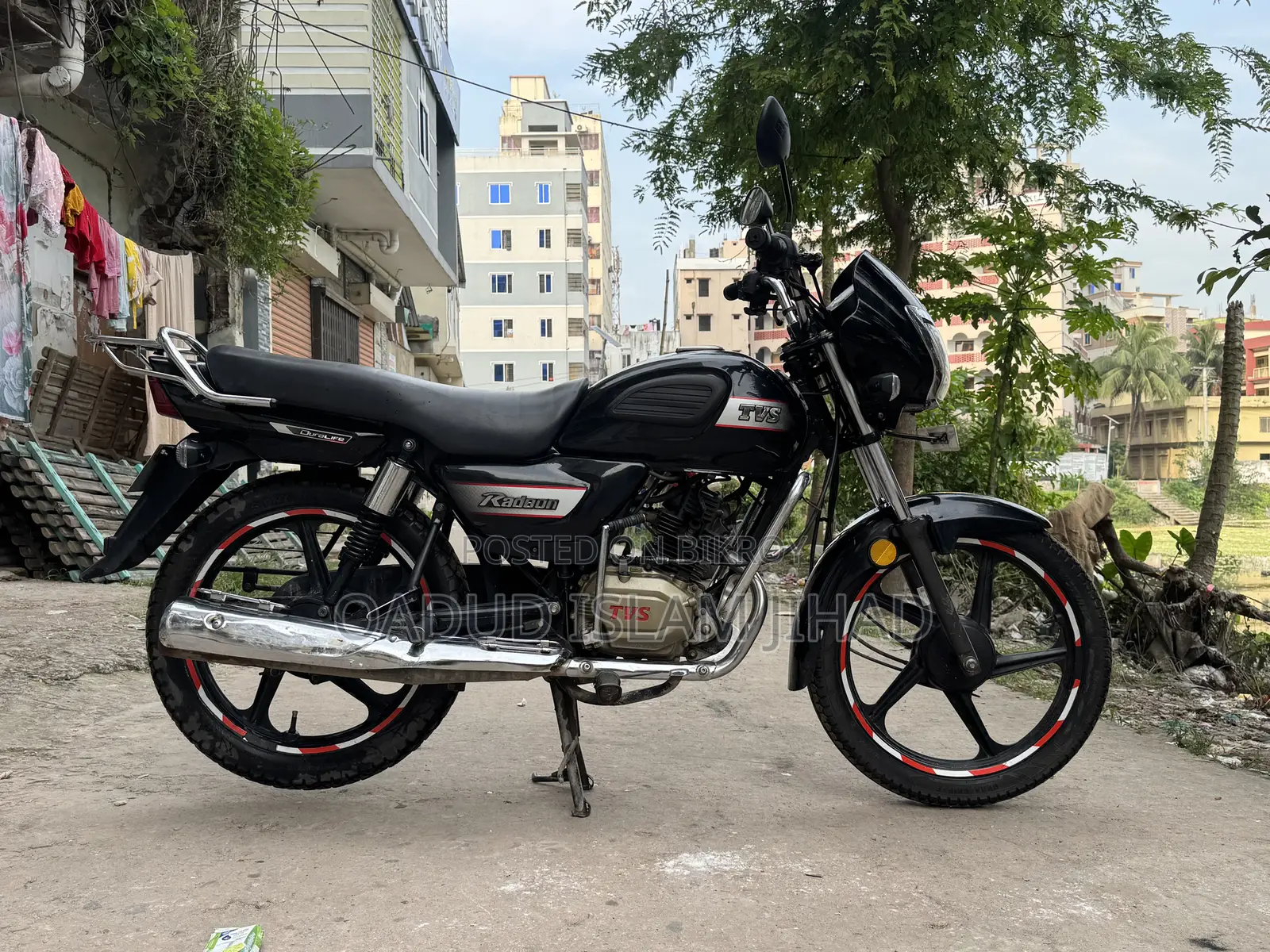 TVS Radeon 2023 Black