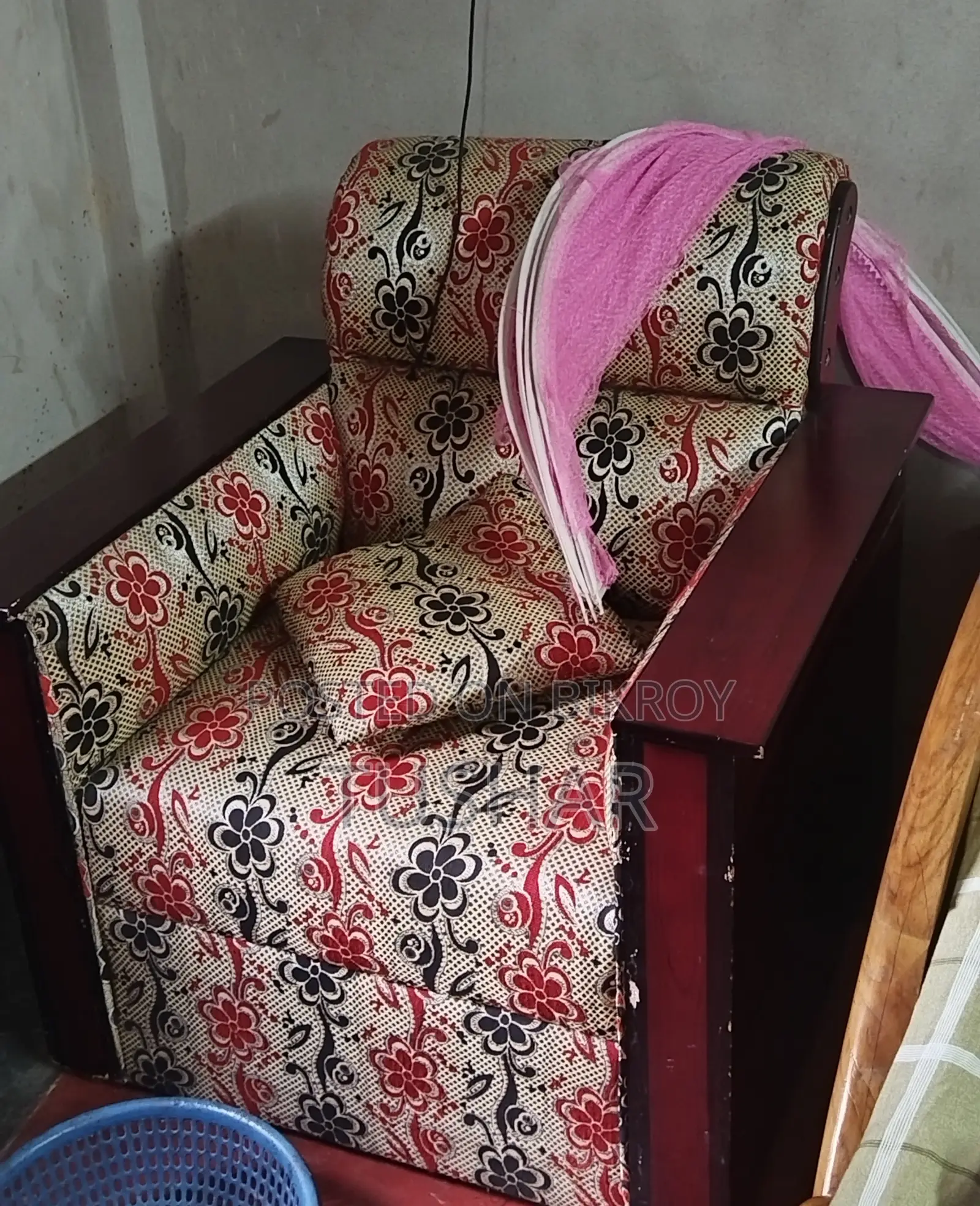 Used cushion sofa, like new