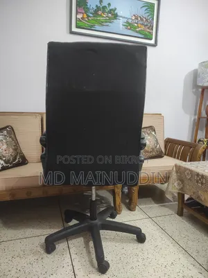Executive Office Chair (Revolving) – For Sale