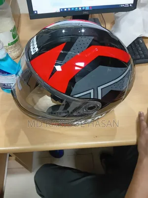 একদম নতুন একটি হেলমেট বিক্রি করা হবে