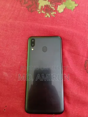 Samsung Galaxy M20 64 GB Black